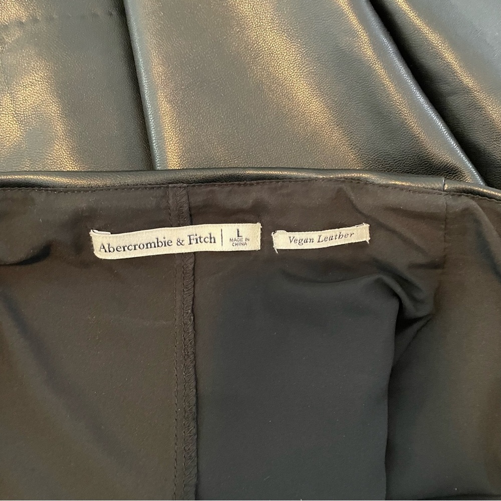 Abercrombie & Fitch Black Faux Leather Skort L - Picture 9 of 9